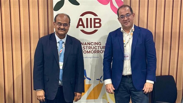 وزير المالية ونائب