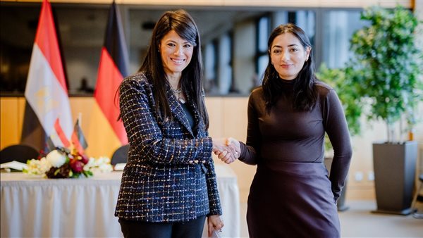 وزيرة التخطيط ونظيرتها