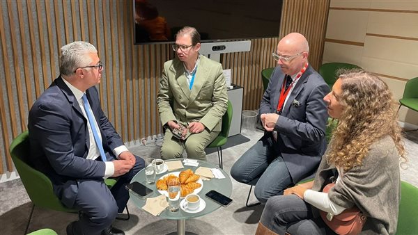 رئيس اقتصادية قناة