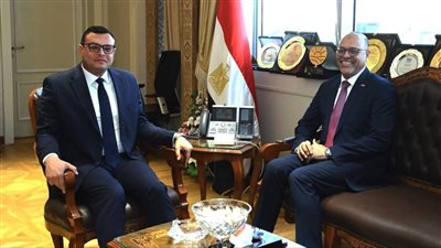 وزيرا الإسكان والعمل يبحثان تعزيز التعاون في المشروعات القومية ودعم خطط الاستثمار  