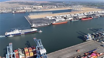 ميناء دمياط يستقبل 28 سفينة حاويات وبضائع عامة خلال 24 ساعة