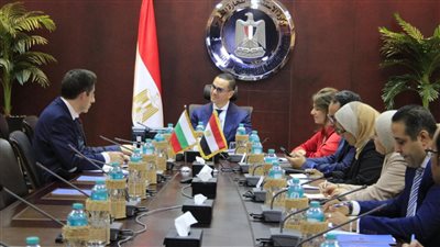 وزير الاستثمار يلتقي سفير بلغاريا بالقاهرة لبحث سبل تعزيز العلاقات الاقتصادية بين البلدين