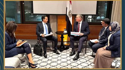 شركات عالمية تبحث ضخ استثمارات بقطاع التعدين في مصر