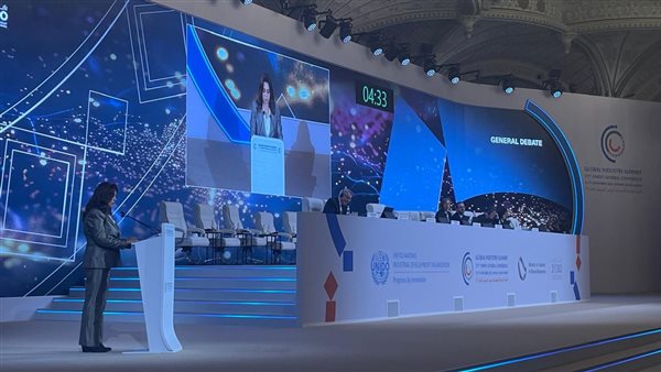 الدكتورة منال عوض