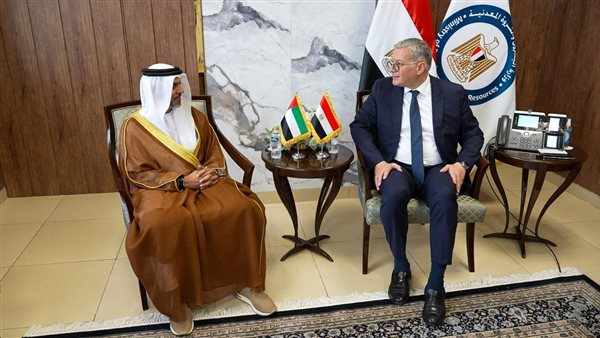 جانب من اجتماع وزير