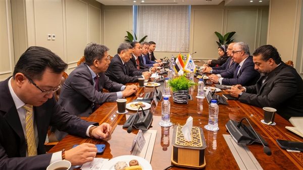 رئيس اقتصادية قناة