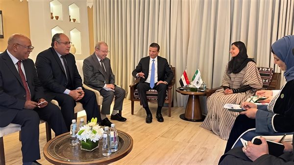 وزير الزراعة يبحث