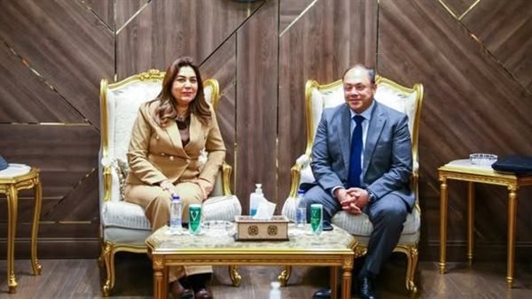 الدكتورة منال عوض