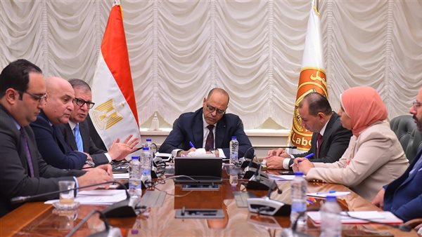 جبران يبحث يلتقي