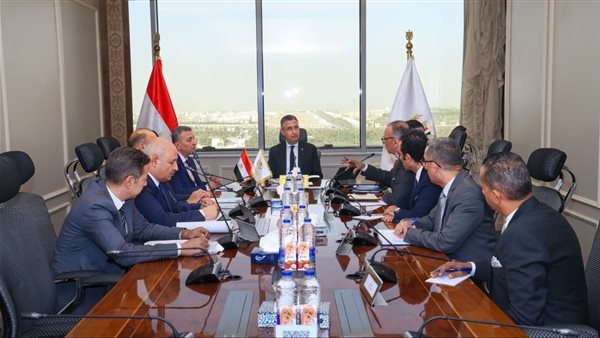 الدكتور شريف فاروق