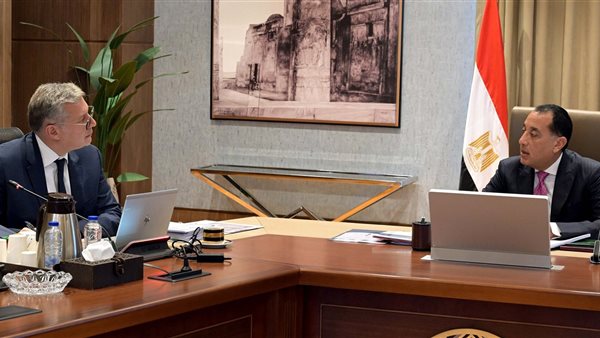 رئيس الوزراء ووزير