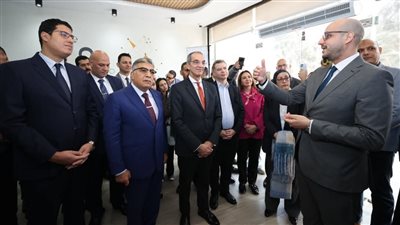 وزير الاتصالات: خبرات الشباب بمجالات التكنولوجيا المحرك الأول لجذب استثمارات الشركات العالمية في صناعة التعهيد 