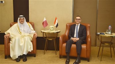 الاستثمارات والصادرات تتصدر حوار الخطيب ووزير التجارة القطري خلال منتدى الأعمال المصري القطري
