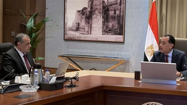 رئيس الوزراء يلتقي