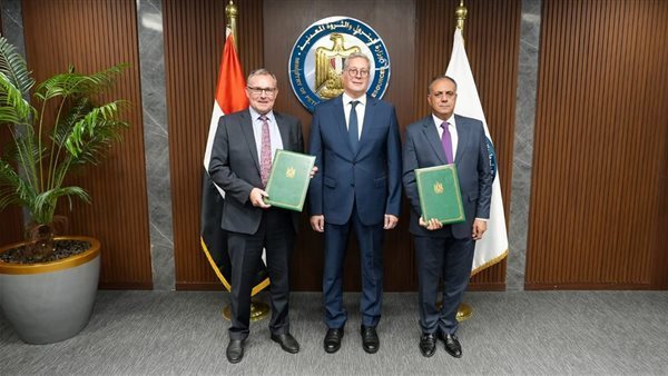 البترول توقع اتفاقية