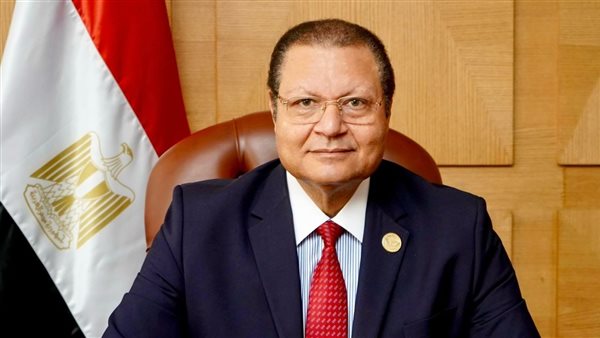 الدكتور أحمد طه رئيس