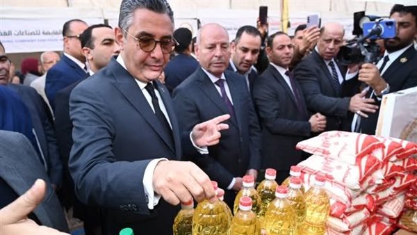 وزير التموين ومحافظ