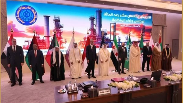 وزير البترول خلال