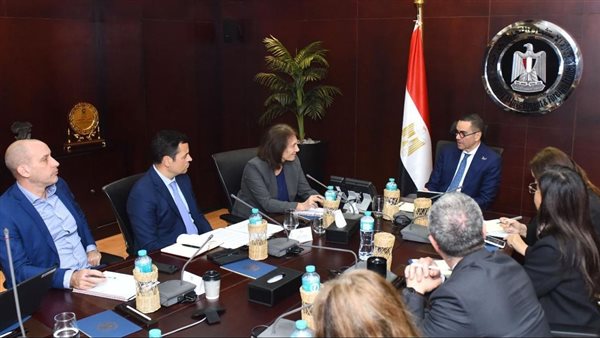 وزير الاستثمار والتجارة