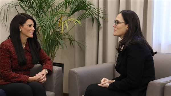 وزيرة التخطيط ونظيرتها