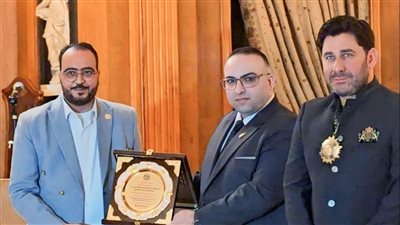 لدوره البارز في عالم الاقتصاد.. اتحاد رواد الأعمال العرب يمنح أحمد ناصر الصوير جائزة 