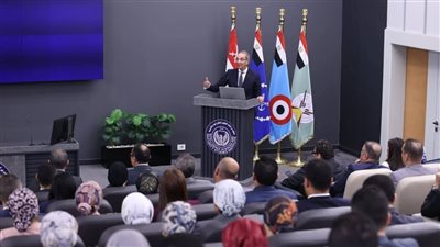 طلعت: قطاع الاتصالات أصبح ساحة للمنافسة بين الدول.. والهجمات السيبرانية تؤثر على الأمن القومي 