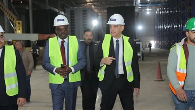 رئيس Africa CDC يتفقد مشروع المخازن الاستراتيجية في مصر لتعزيز الأمن الصحي