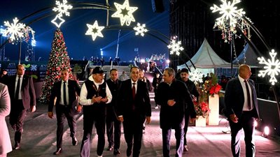 رئيس الوزراء يشارك المحتفلين بالعام الجديد في احتفالية شركة العاصمة الجديدة 