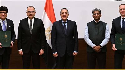 مدبولي يشهد توقيع عقد إدارة فندق الكونتيننتال بعلامة 