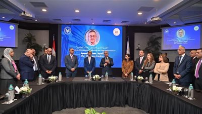 حسن الخطيب يشيد بجهود حسام هيبة ويؤكد استمرار تطوير منظومة الاستثمار في مصر