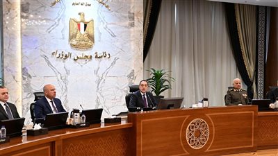 الحكومة تؤكد حرصها على التنسيق والتفاعل المستمر بما يدعم التكامل بين السلطتين التنفيذية والتشريعية