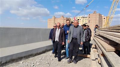 رئيس الجهاز المركزي للتعمير يتفقد محاور الطرق القومية الجاري تنفيذها بنطاق محافظة الجيزة