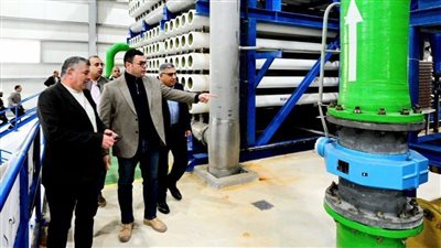 وزير الإسكان ومحافظ الدقهلية يتفقدان محطة تحلية مياه البحر بالمنصورة الجديدة