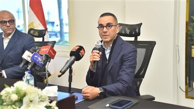 الخطيب: المناطق الاستثمارية تقدم كافة الخدمات.. ومنصة التراخيص المؤقتة تطرح 389 ترخيصا