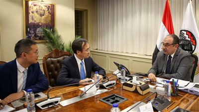 شيمي: تطوير شركة النصر للسيارات يعزز توطين صناعة المركبات الكهربائية ودعم الاقتصاد الوطني