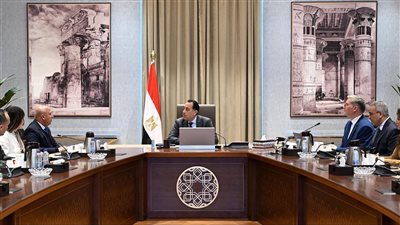 رئيس الوزراء يوجه بتوطين الصناعات التعدينية وتدريب الكوادر الوطنية لدعم التنمية الاقتصادية