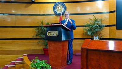 وزير البترول يستعرض خطط زيادة الإنتاج المحلي وتأمين احتياجات الغاز في صيف 2026