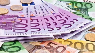 اليورو ينخفض في البنوك المصرية مع بداية تعاملات فبراير