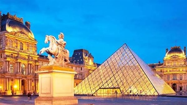 متحف اللوفر     