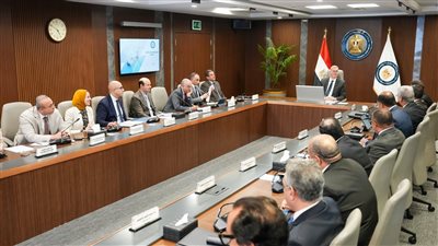 وزير البترول يشيد بأداء شركة خدمات البترول البحرية ويؤكد استعدادها لمشروعات البحر المتوسط