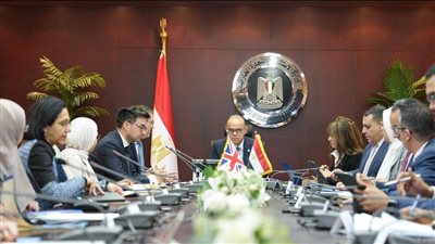 وزير الاستثمار يبحث مع السفير البريطاني نفاذ الحاصلات الزراعية ودعم التوسع في أفريقيا