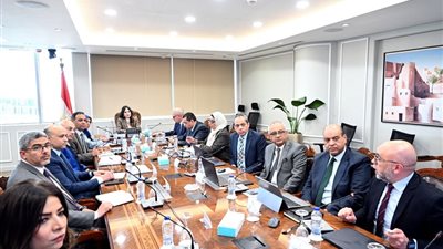 جانب من اجتماع وزيرة الإسكان مع مسؤولي سيتي إيدج    