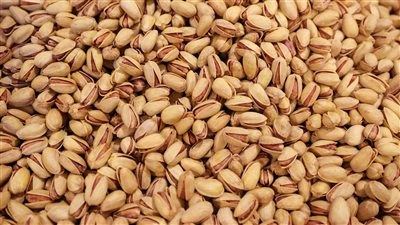 خطة مصرية لغزو سوق المكسرات.. فهل تنجح التربة المصرية في احتضان الفستق؟