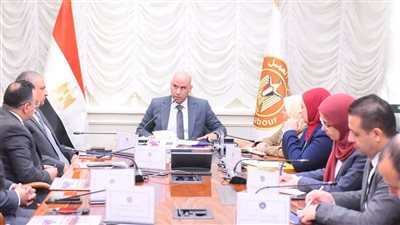 500 وظيفة فورًا و3000 فرصة قادمة.. وزير العمل يبحث مع «ليوني» الألمانية دعم تشغيل الشباب