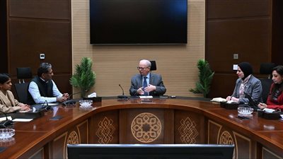 حسين عيسى يستعرض فرص الاستثمار في مصر مع سفيري ألمانيا والهند