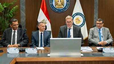 وزير البترول يعتمد الموازنة الاستثمارية لشركة جنوب الوادي