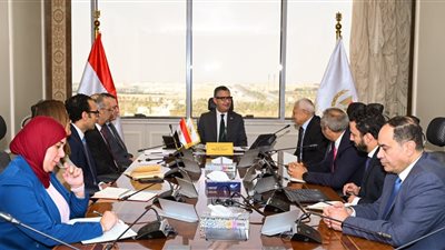 وزير التموين يبحث تطوير منظومة رقمية للتفتيش وتصنيف الأسواق