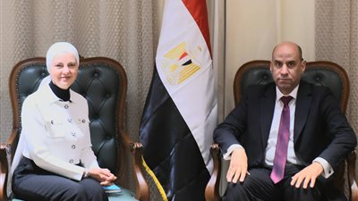 وزير العمل يعلن خطة مشتركة مع «الأغذية العالمي» للتوسع في التدريب على المهن الخضراء