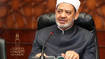 رئيس الوزراء يهنئ شيخ الأزهر بمناسبة حلول عيد الفطر المبارك