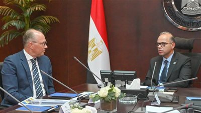 استثمار ضخم في سيناء.. مشروع لإنتاج 400 ألف طن هيدروجين أخضر سنويًا